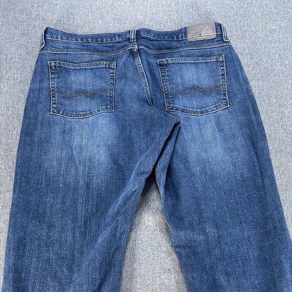 Wrangler Denim Jeans Men's "34" SLIM STRAIGTH Leg Blue Medium Wash Work Casual - Picture 8 of 14